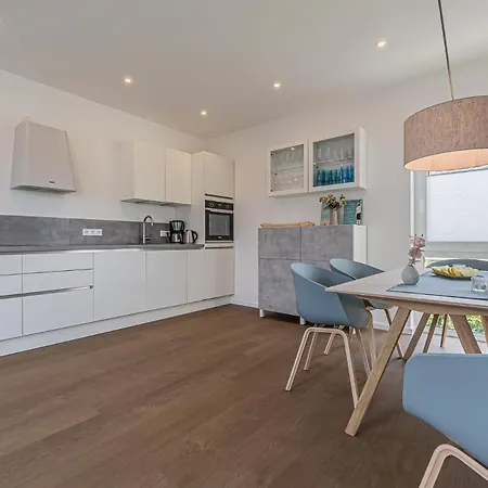 Holiday home Glueckliche Aussicht Kobbelluck